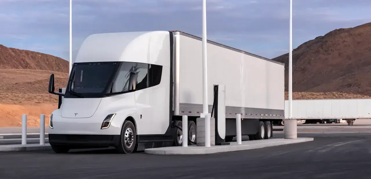 Tesla, elektrikli kamyonu Semi için şarj altyapısını güçlendiriyor!