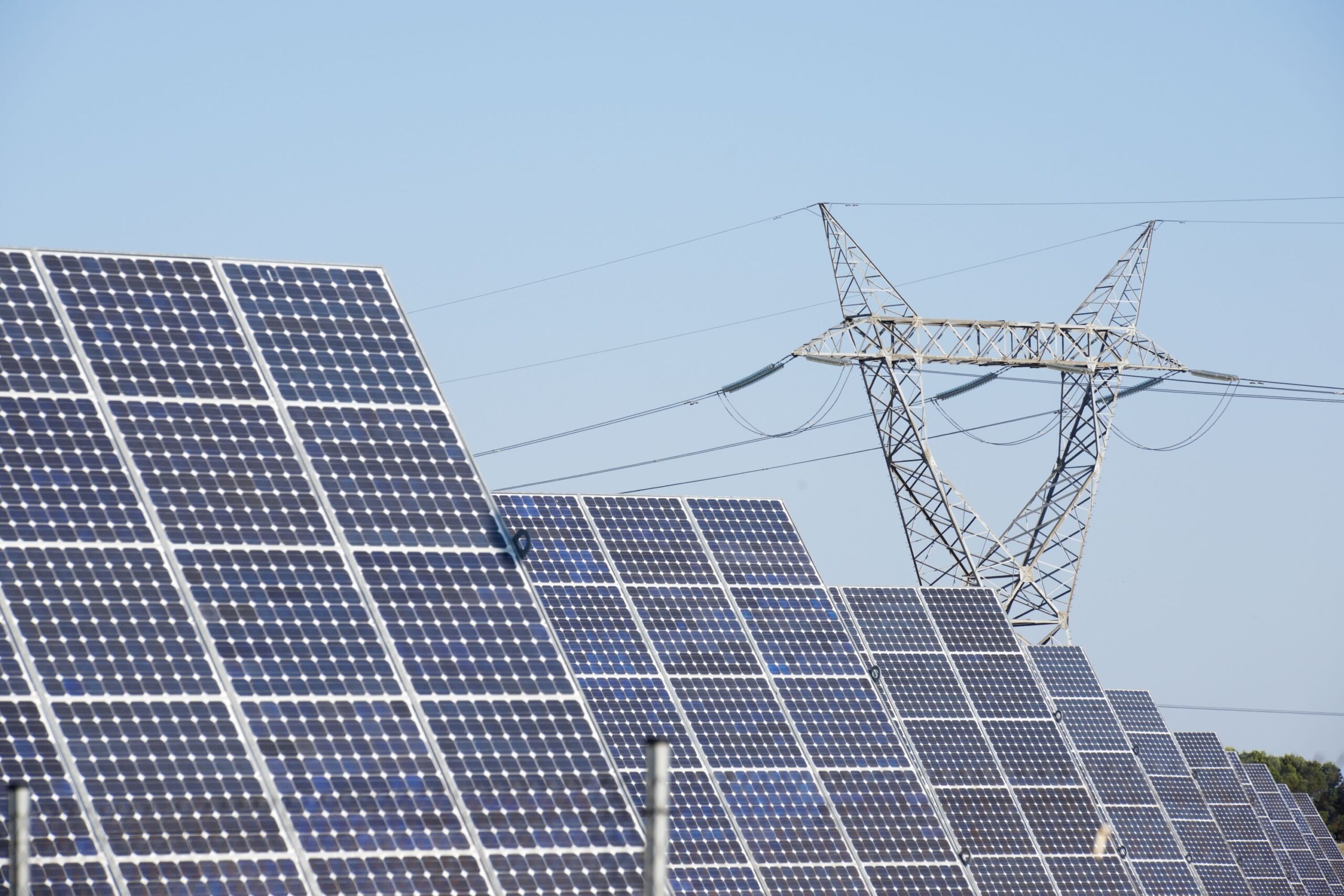 Bill Gates’den güneş enerjisine destek