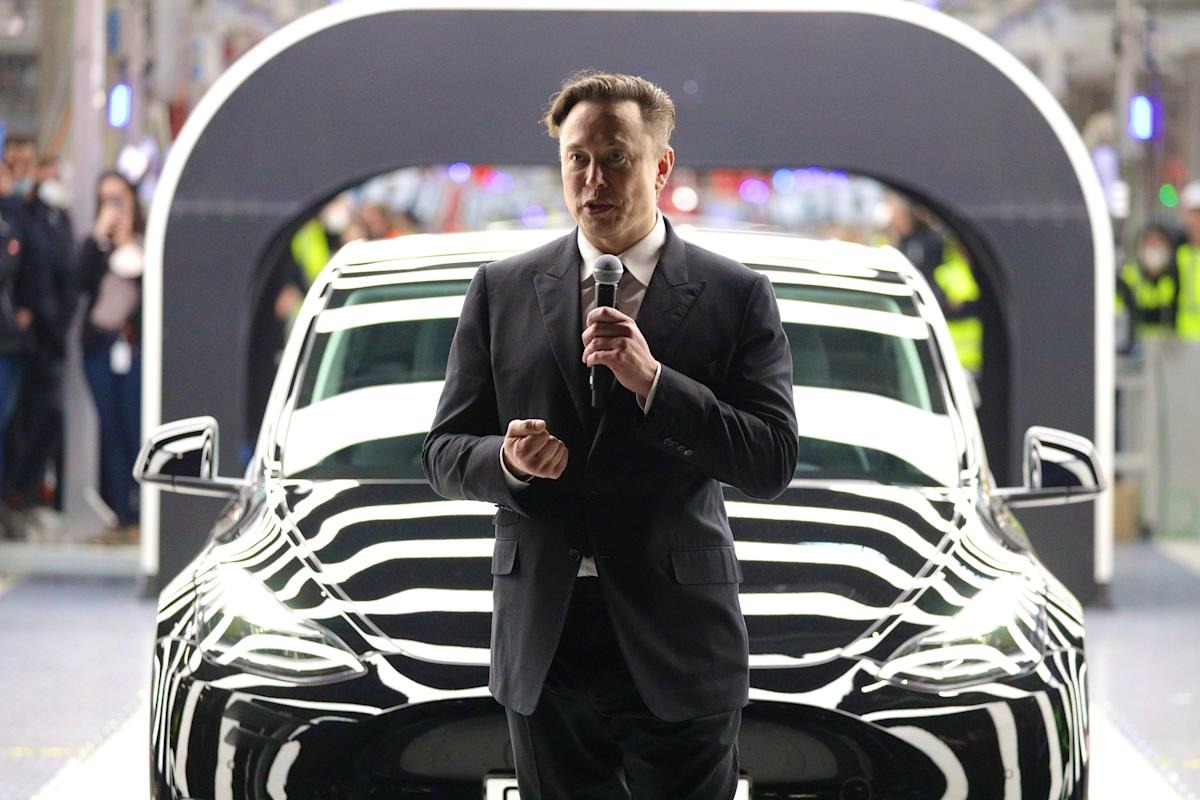 Tesla’nın kazancı ilk çeyrekte eridi!