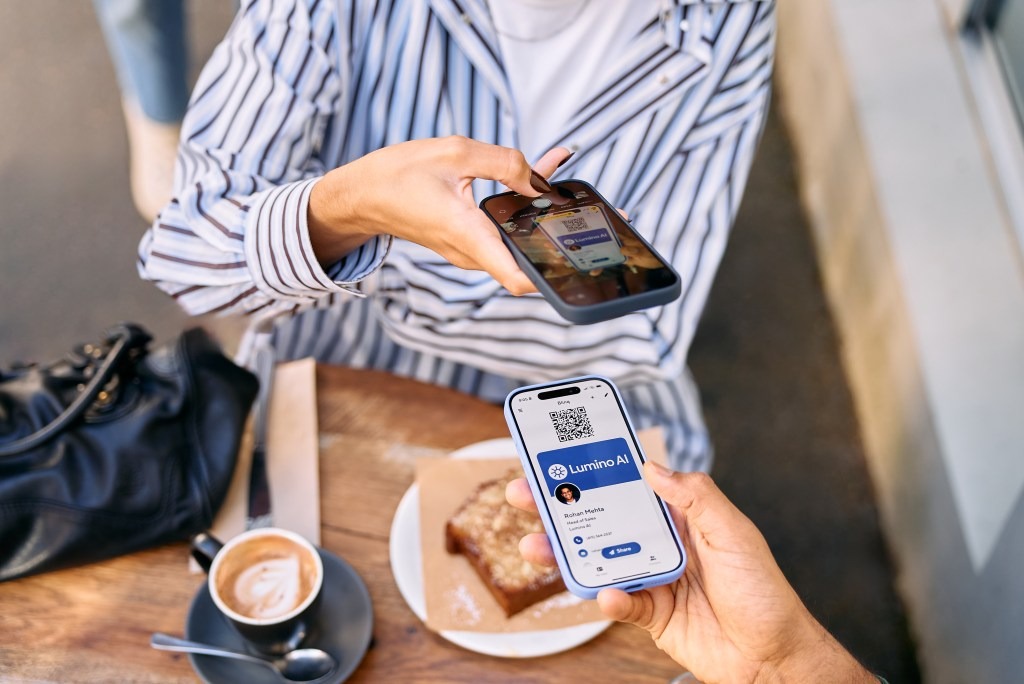 Blinq kartvizitleri ortadan kaldırmaya kararlı