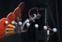 MIT masa tenisi robotu