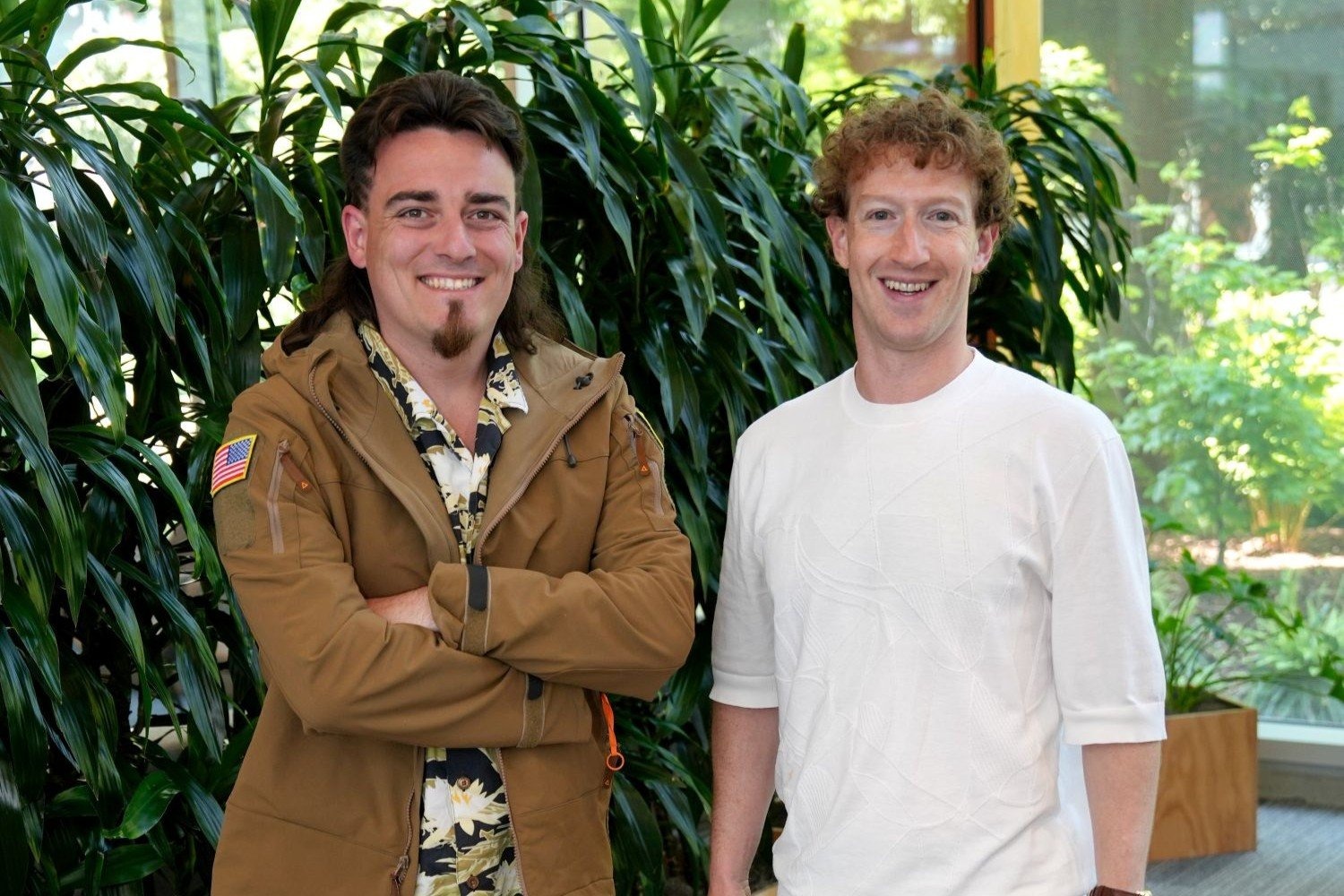 Zuck ve Luckey yeniden bir arada