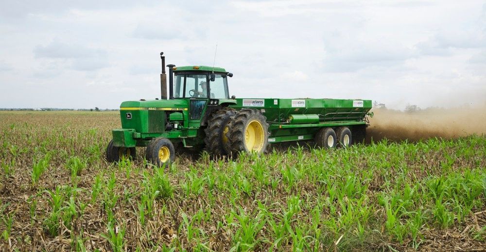 John Deere onarım maliyetlerini artırmakla suçlanıyor