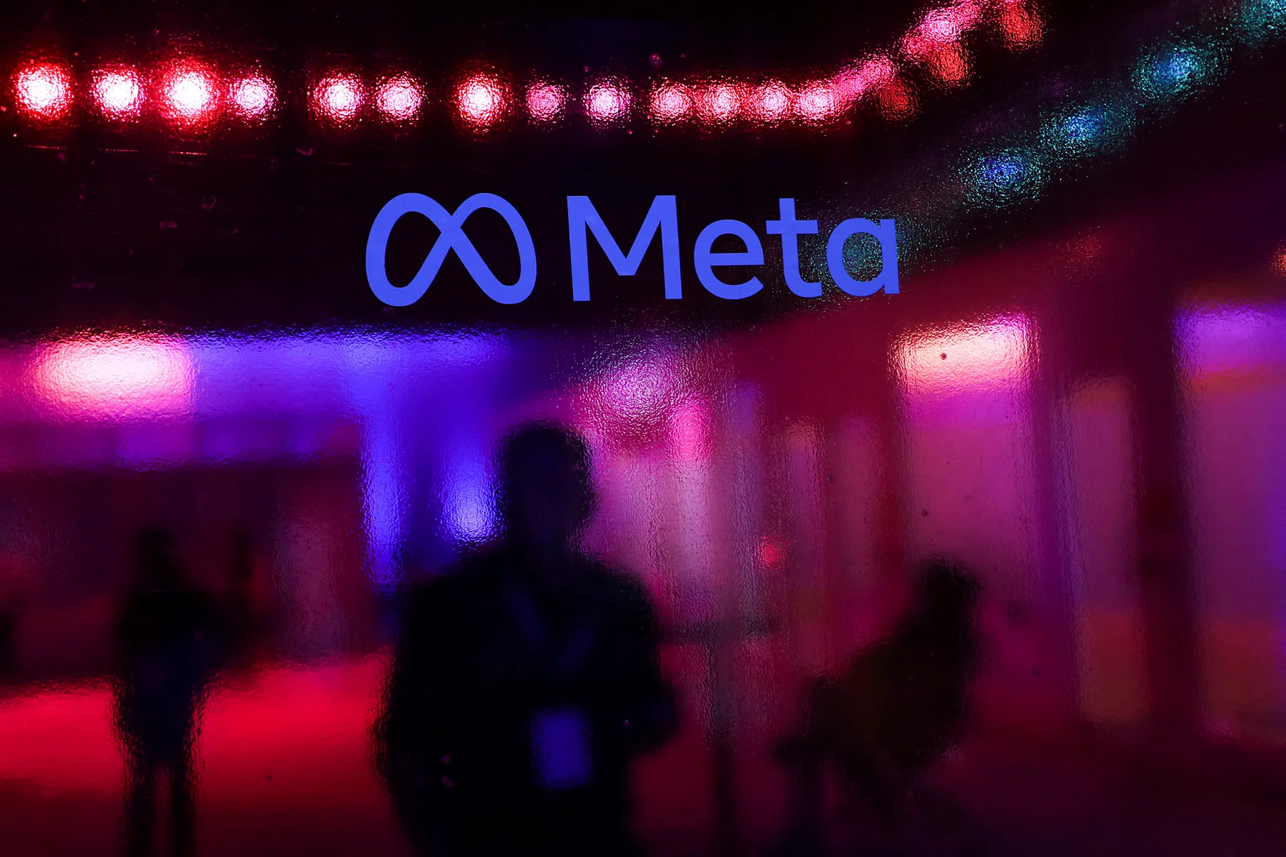 Meta, veri merkezleri için yenilenebilir enerji anlaşması yaptı!