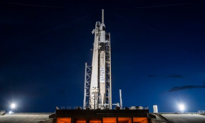 SpaceX özel mürettebatlı fırlatma