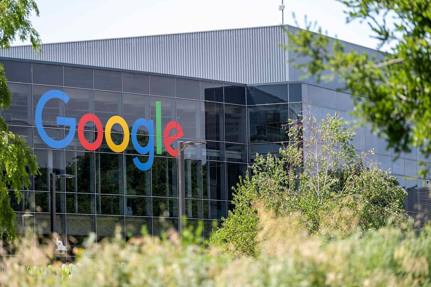 Alphabet kazanç beklentilerinin ötesine geçti
