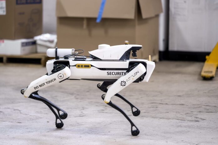DroneDog güvenlik robotu