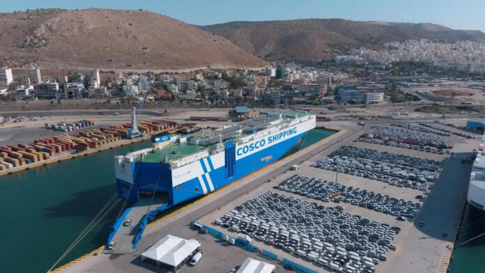 Güneş enerjili araba gemisi
