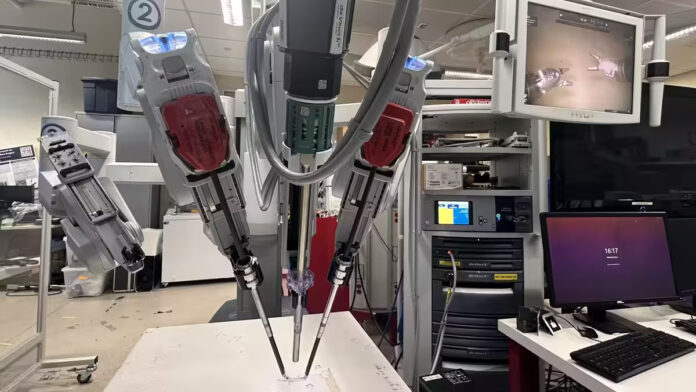 Otonom cerrah robot