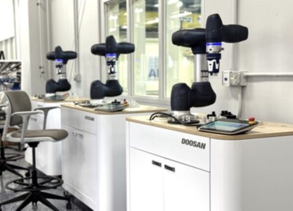 Doosan Robotics eğitim merkezi