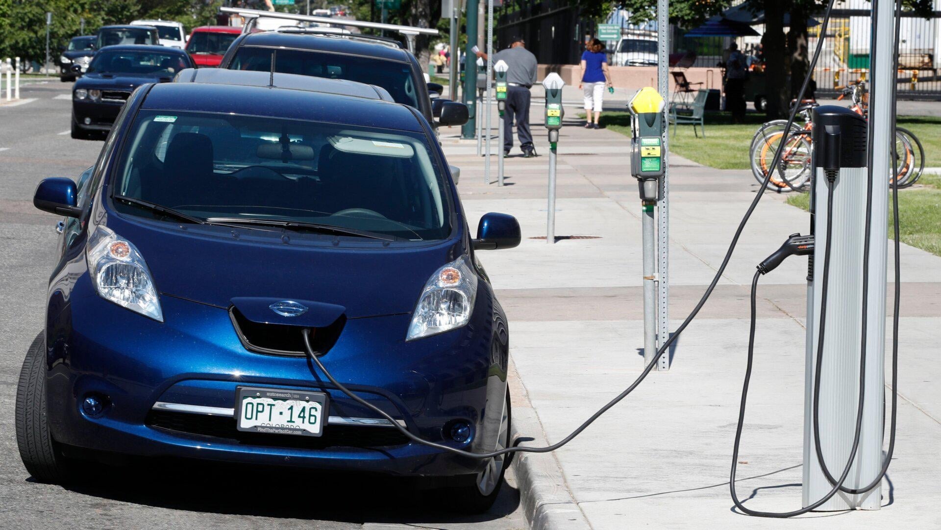 Honda tamamen elektrikli dönüşümünden vazgeçiyor