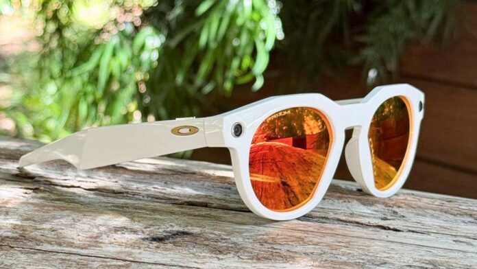 Oakley akıllı gözlükler