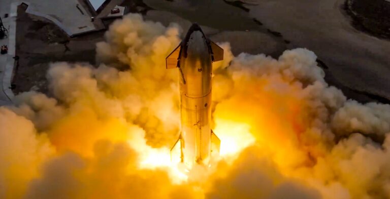 SpaceX Starship uçuş testi