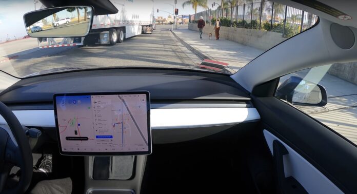 Tesla tam otonom uzun yolculuk