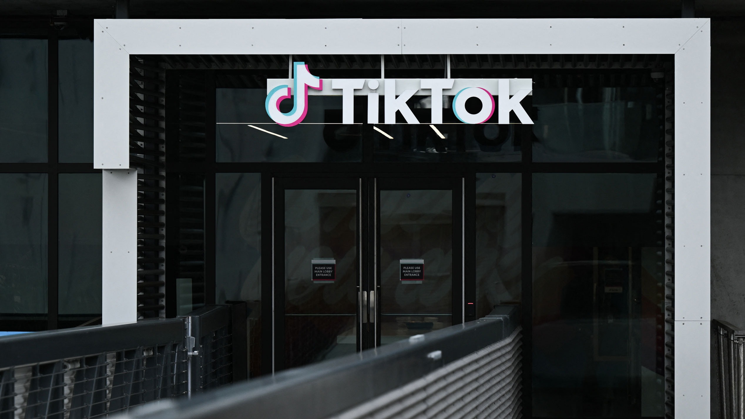 TikTok toplu işten çıkarma yaptı