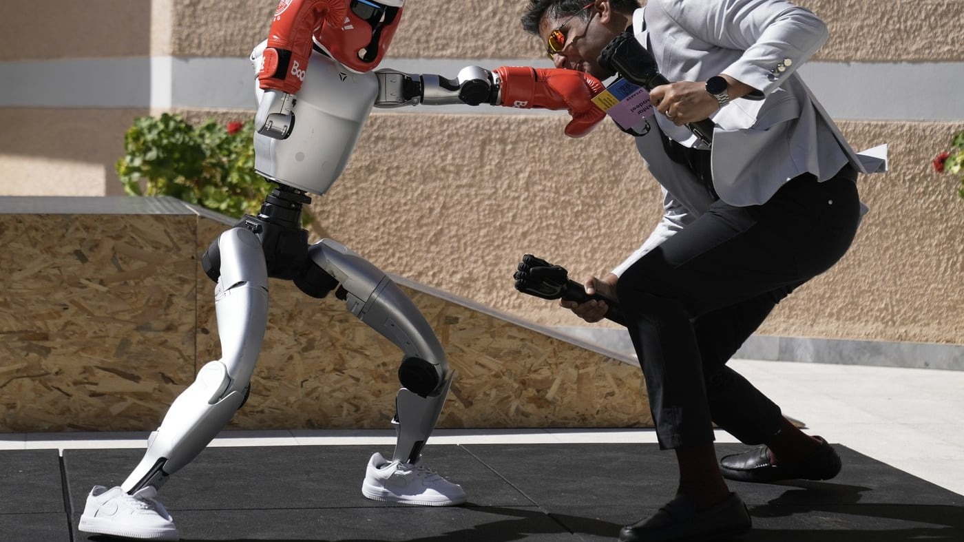 Antik Olimpiyat Oyunları robot gösterilerinin merkezi oldu