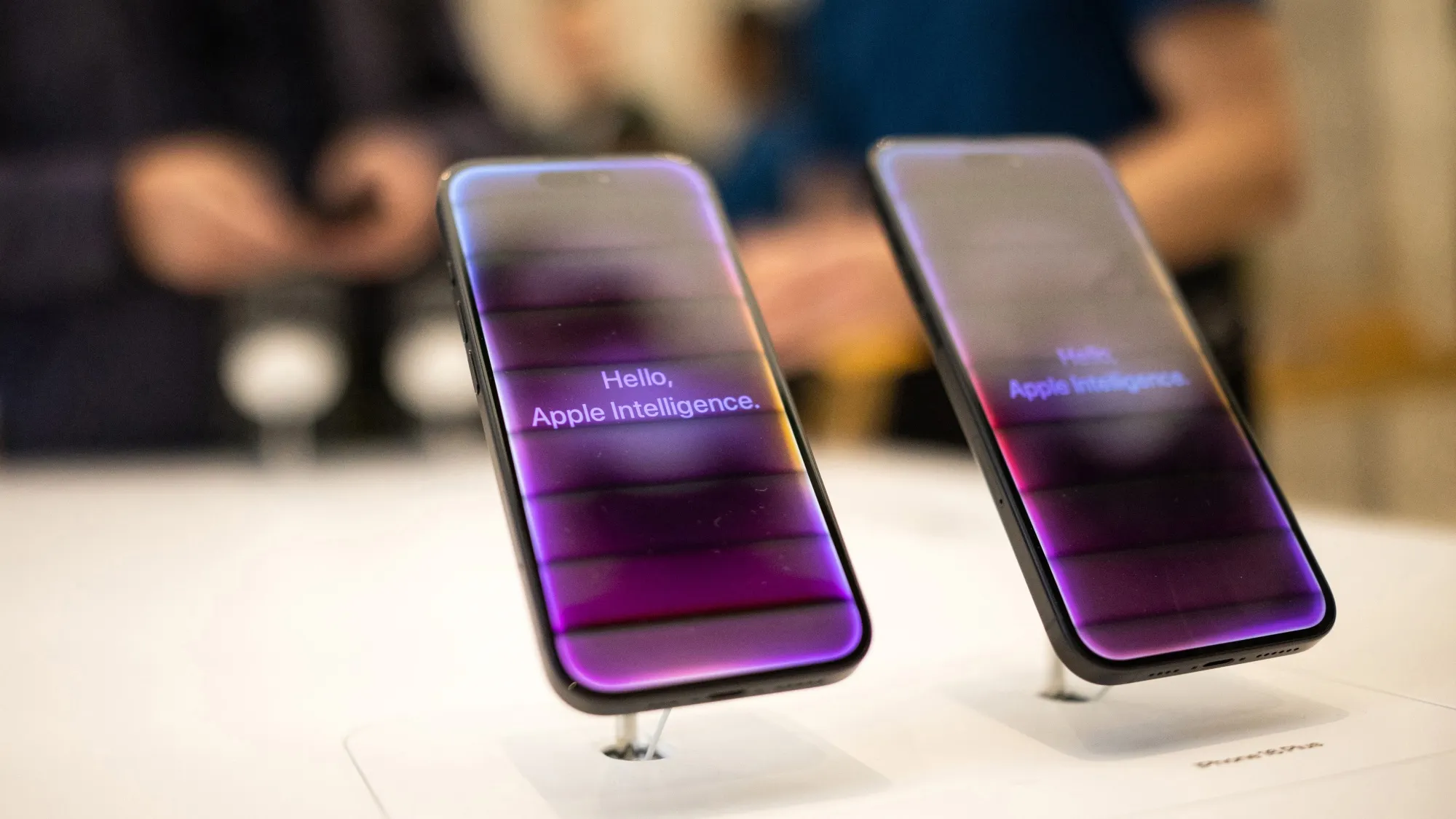 Apple üst yöneticisi Robby Walker şirketten ayrılıyor