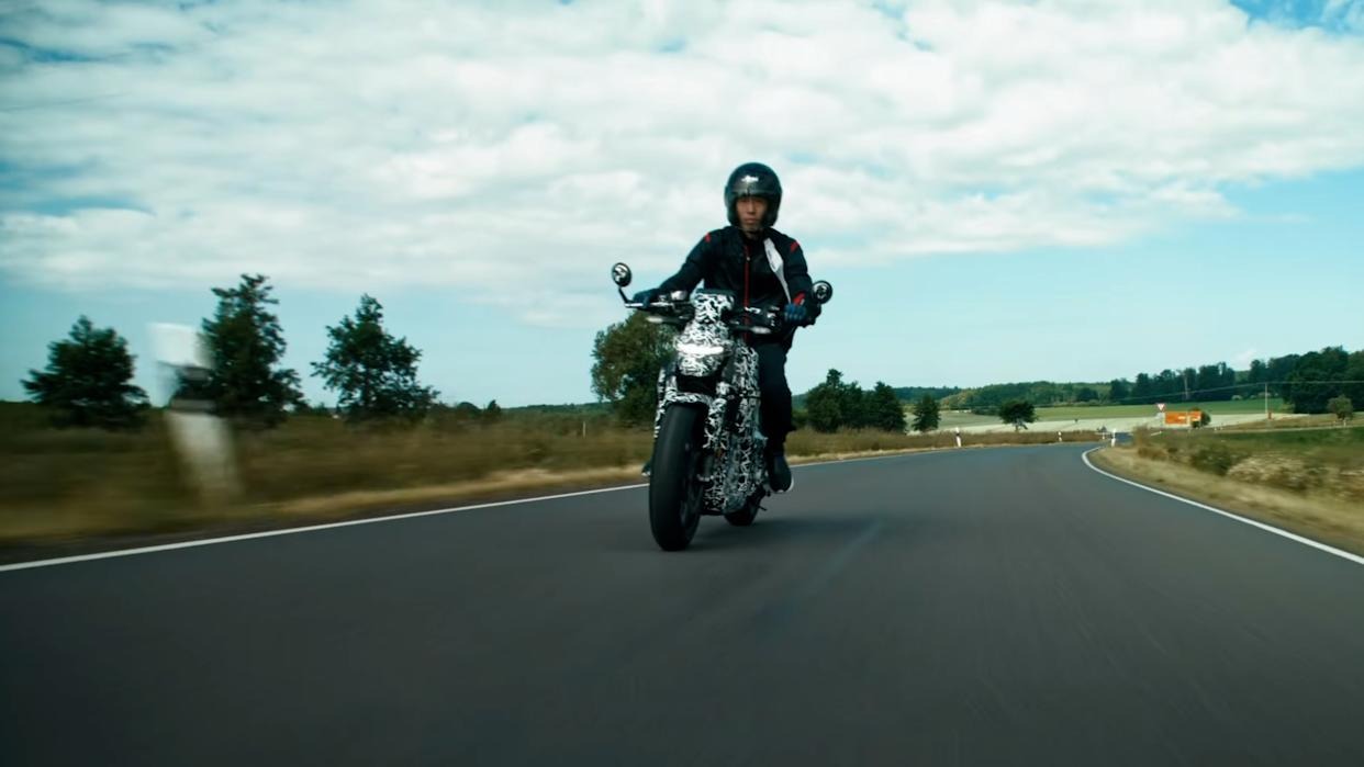 Honda hızlı şarj olan ile e-motosikletini tanıttı