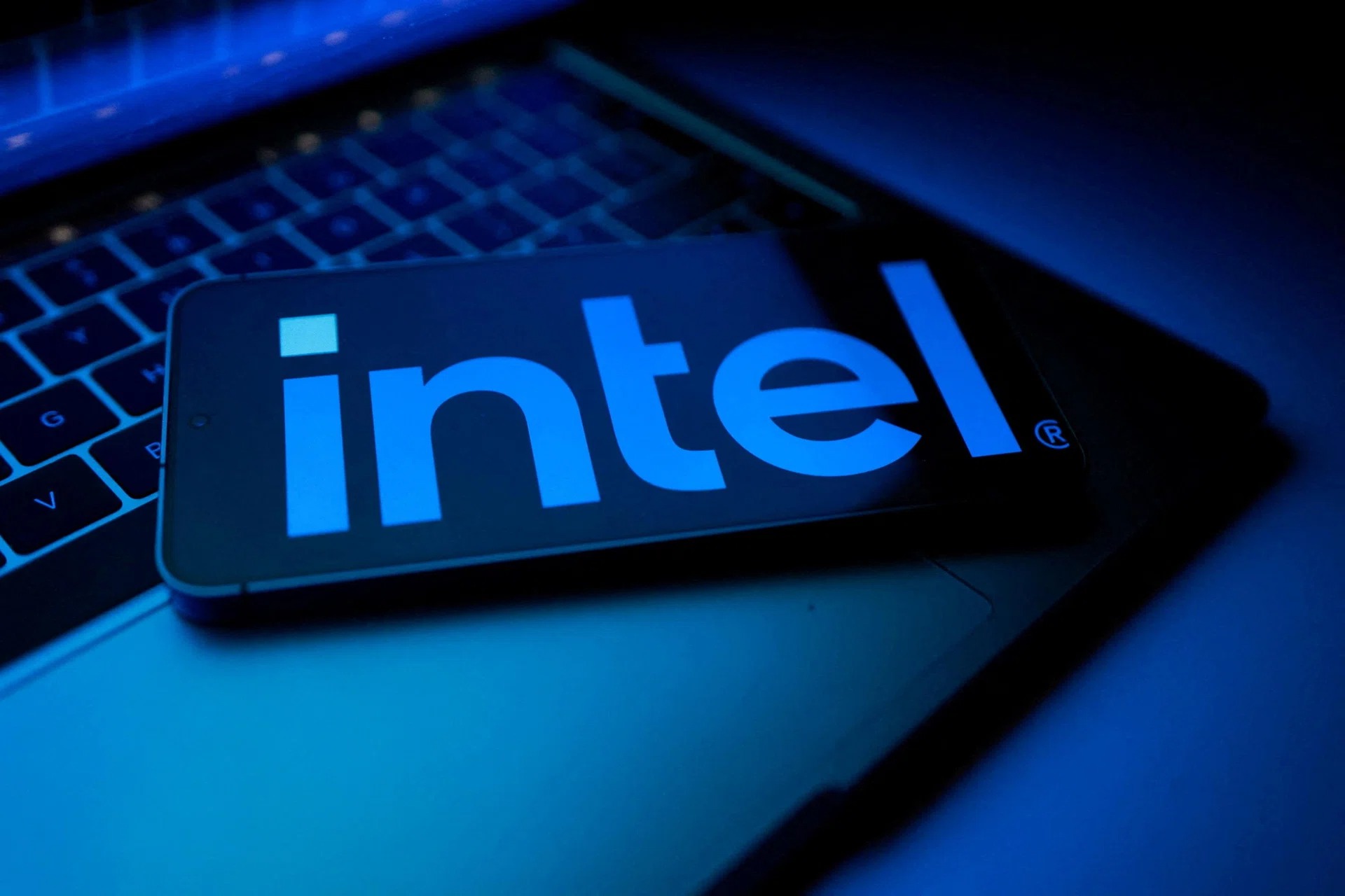 Intel üst yönetim ayrılıklarına devam ediyor