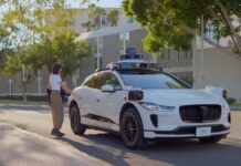Toplu taşıma için robotik taksi