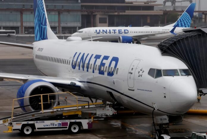 United Airlines Starlink