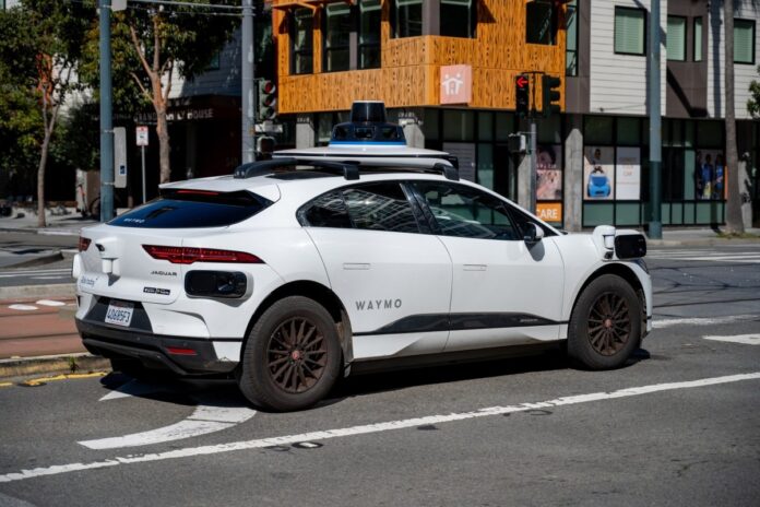 Waymo havaalanı