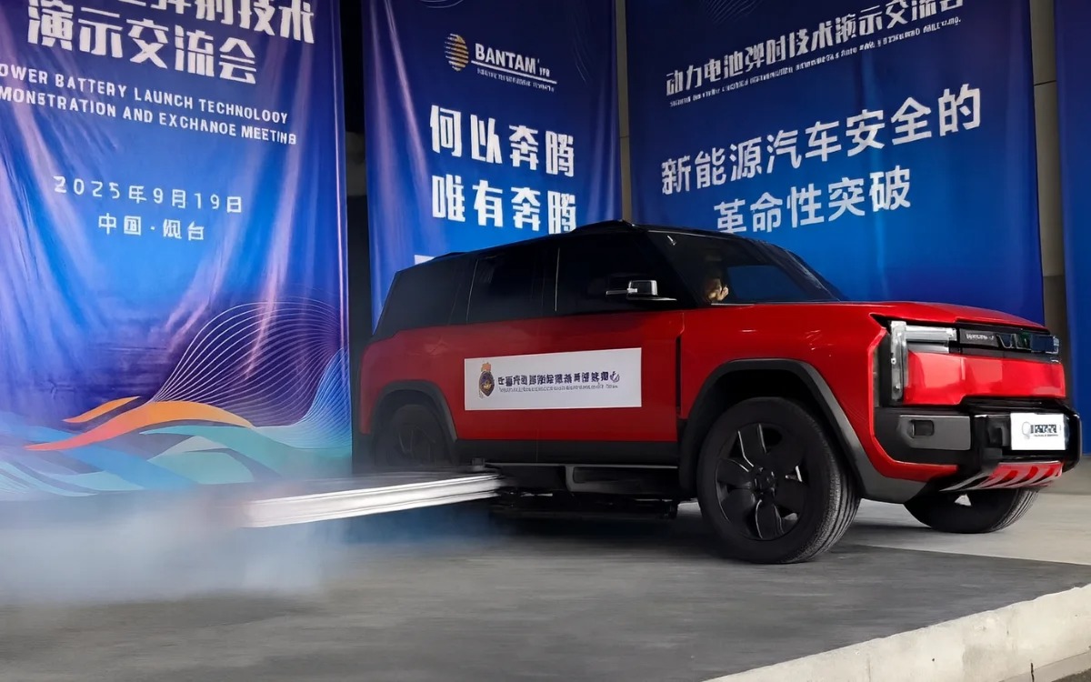 Yangın sırasında pil fırlatan teknoloji test edildi