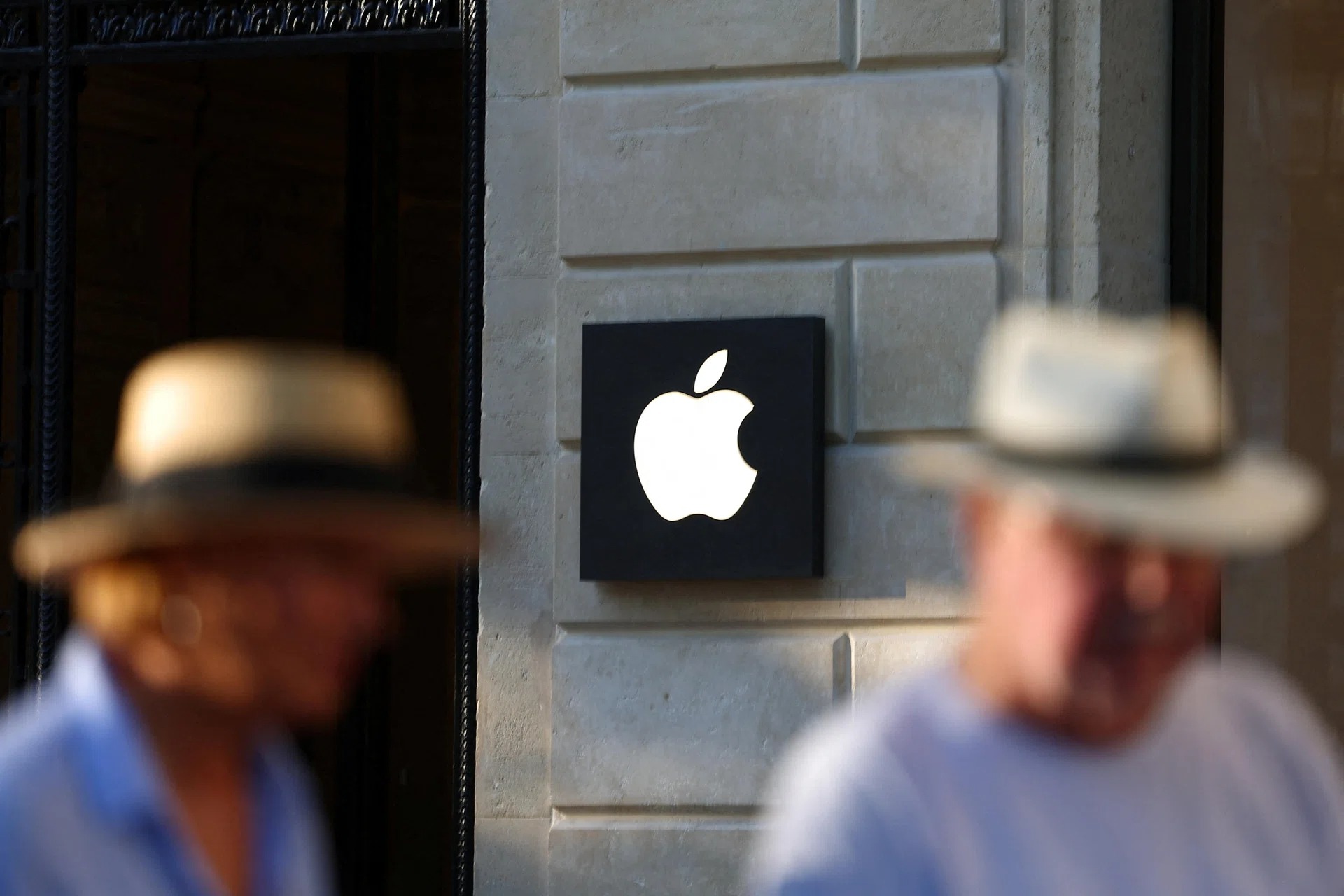 Apple Intelligence eğitim süreci nedeniyle davalık oldu