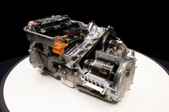 Ferrari ilk elektrikli modeli