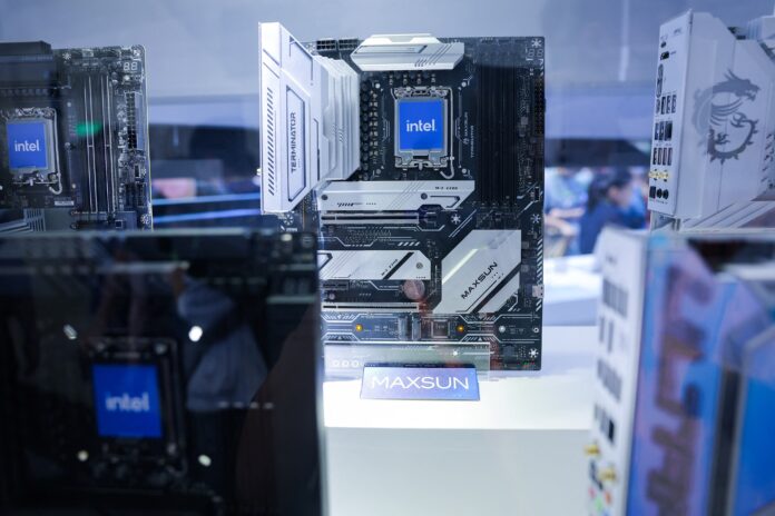 Intel maliyet kesintileri