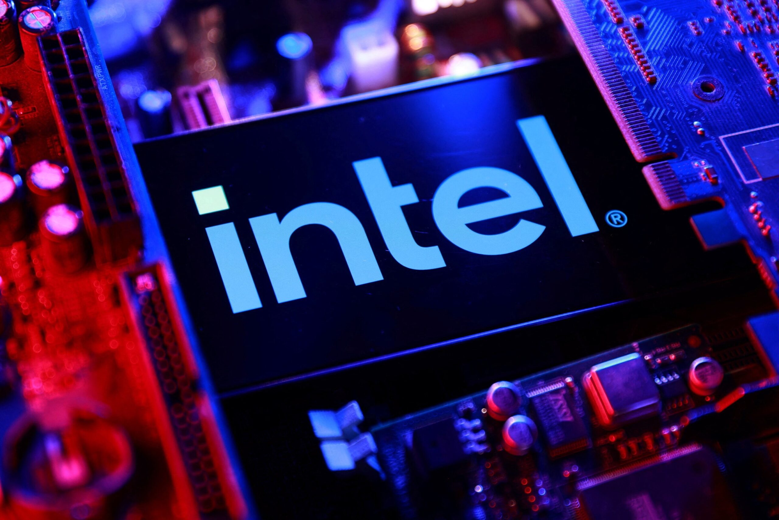 Intel yeni üretim teknolojisi ile üretilen PC çipini duyurdu