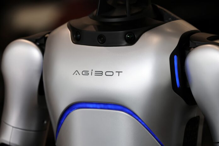 robot-ureticisi-agibot-halka-arz-oluyor