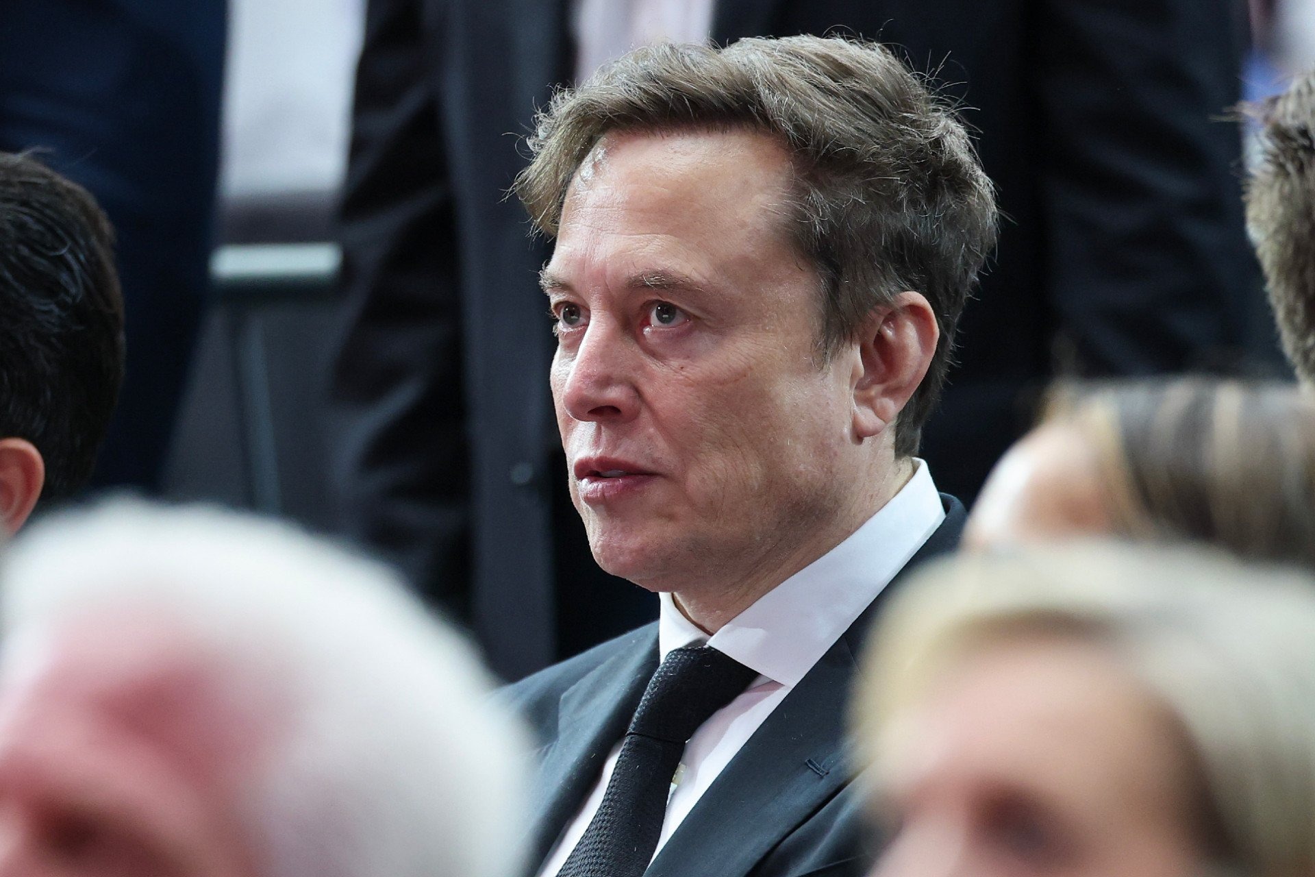 Signal Başkanı ile Musk tartıştı