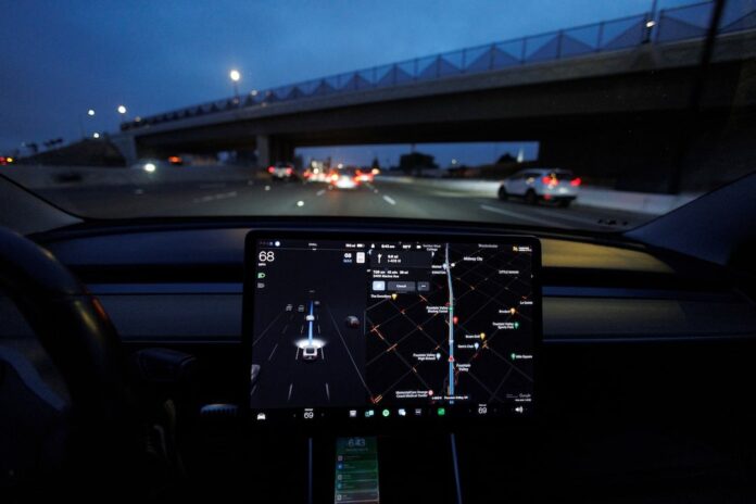 Tesla trafik ihlalleri