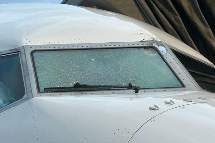 United Airlines uçağı