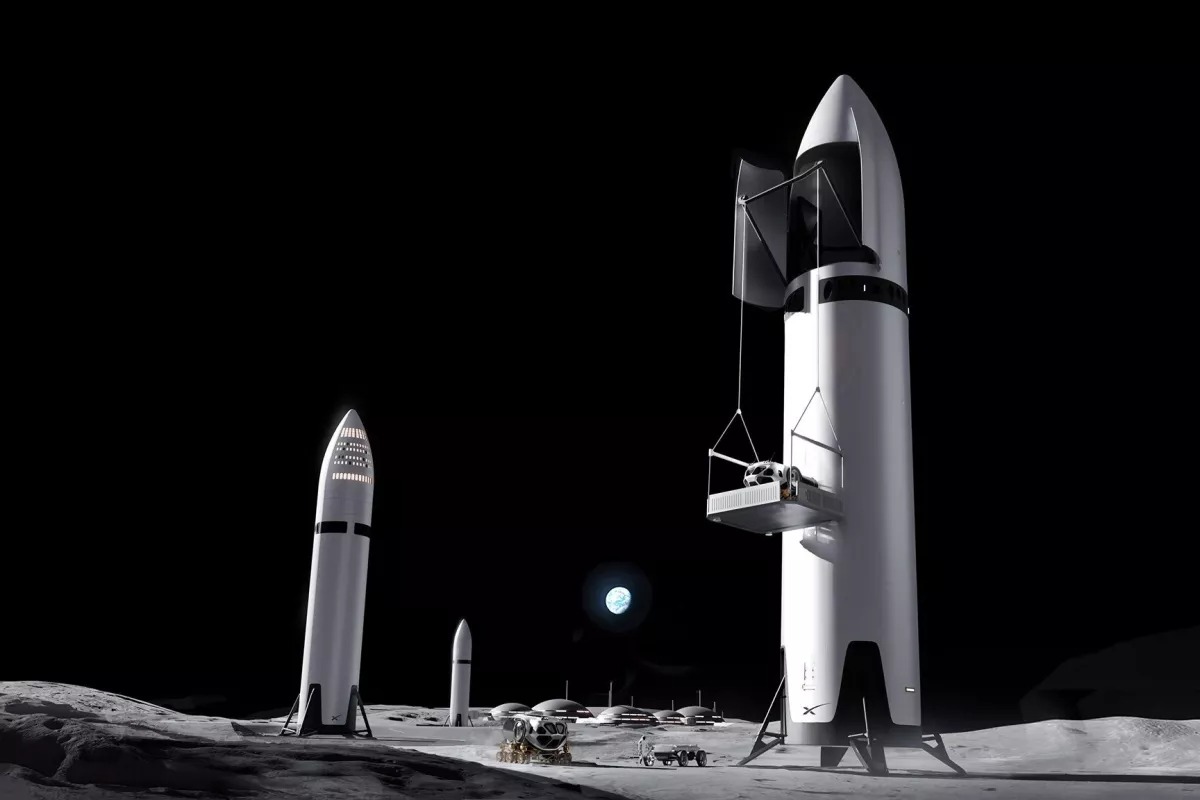 SpaceX iniş aracı tanıttı