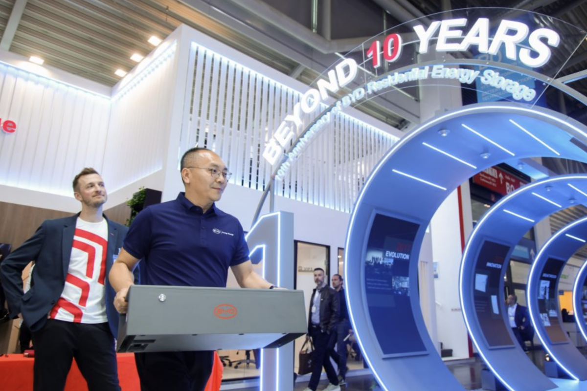 Nissan üretim tesisleri için elektrikli araç bataryaları kullanıyor