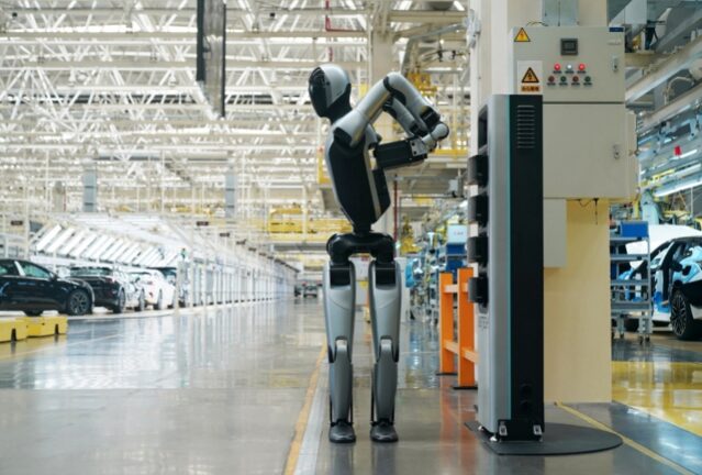 RobotEra endüstriyel