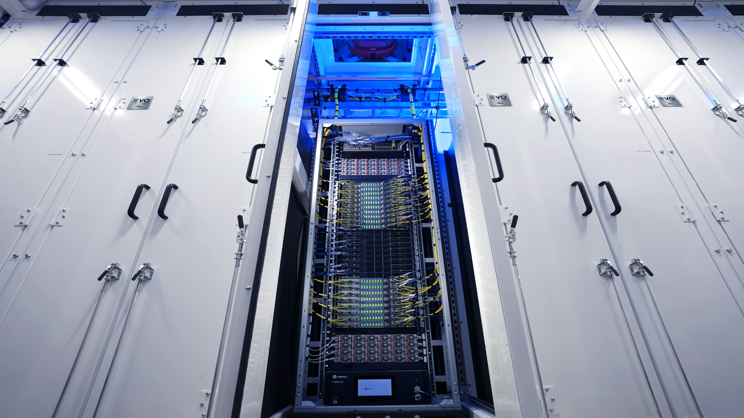 Nvidia veri merkezi kurulumu için yatırım yapıyor