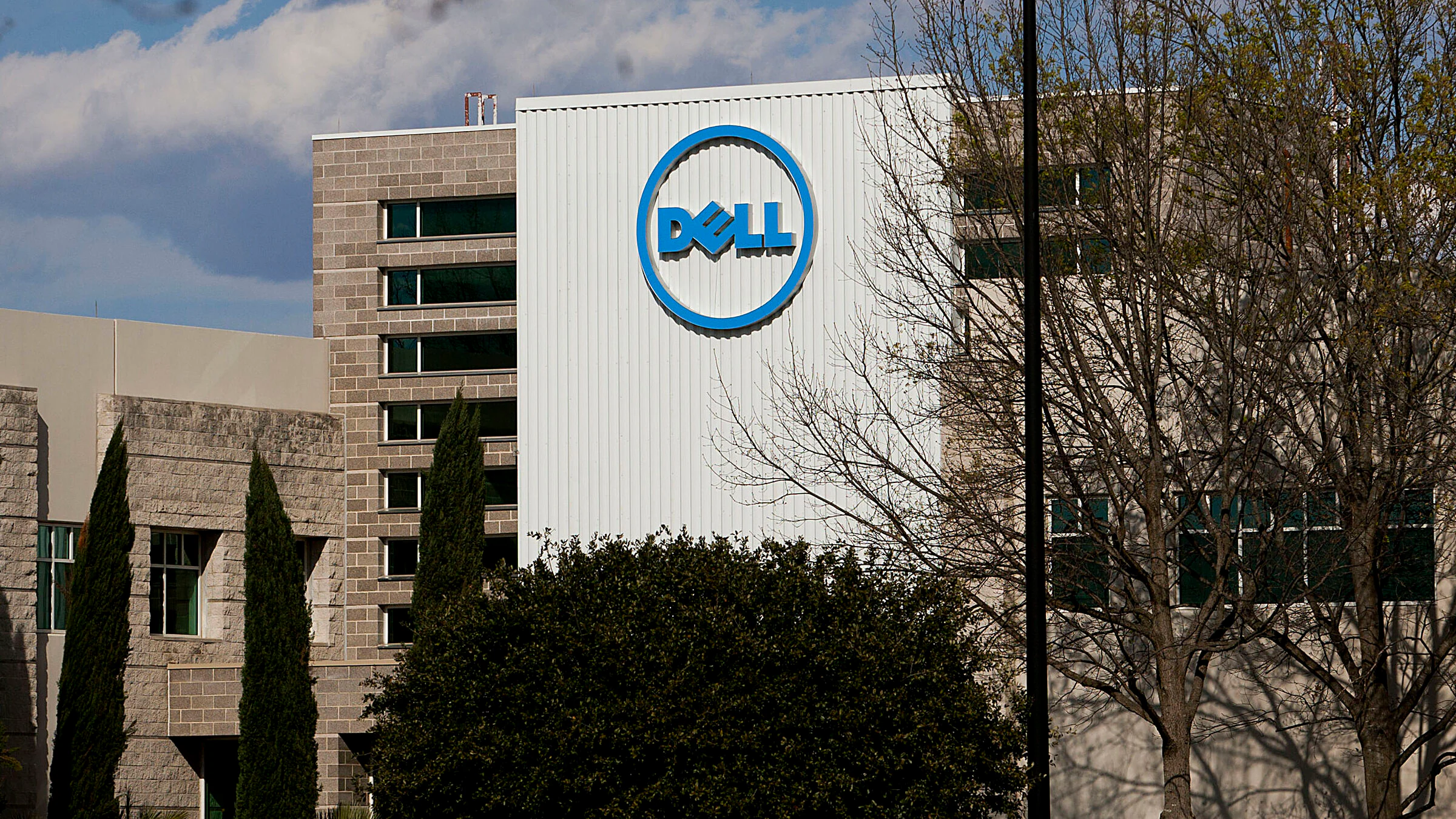 Dell hisseleri son üç ayın en yüksek seviyesine ulaştı