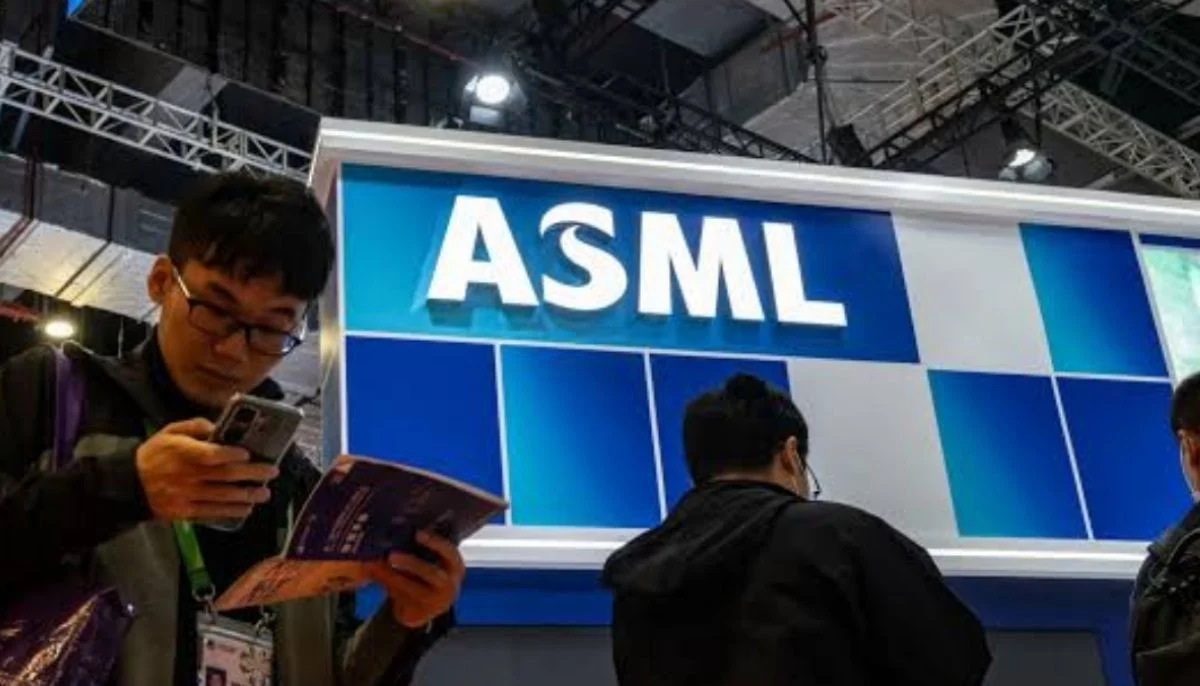 ASML 2026 gelir tahminini yukarı çekti