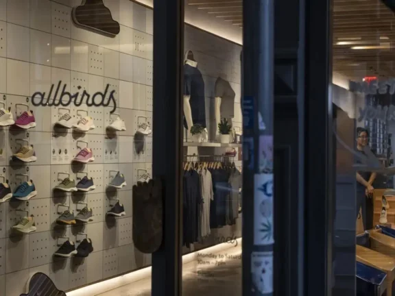 Ayakkabı üreticisi yapay zeka