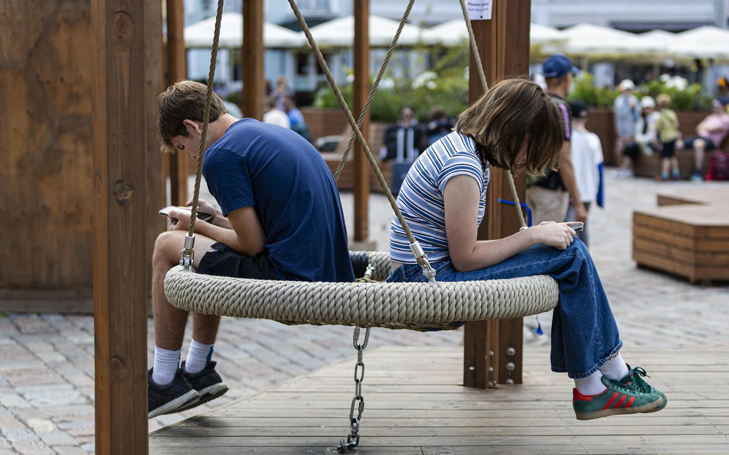 Estonya sosyal medya yasaklarını sonuç odaklı bulmuyor