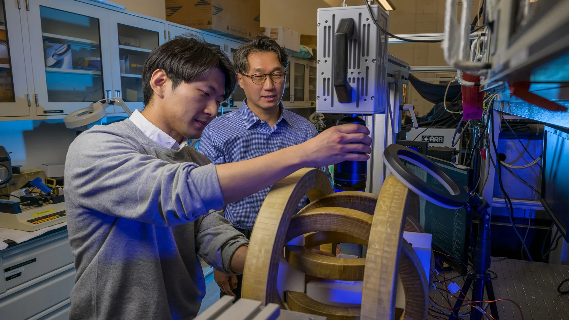 Giyilebilir robotik dış iskelet müzisyenlere yardımcı oluyor