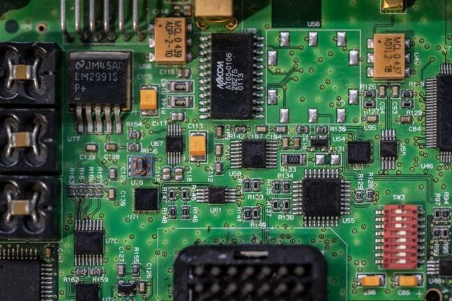 İran savaşı devre kartı