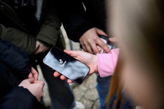 İtalya sosyal medya bağımlılığı