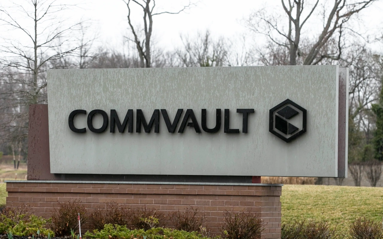 Veri koruma yazılımı Commvault satış olasılığını değerlendiriyor