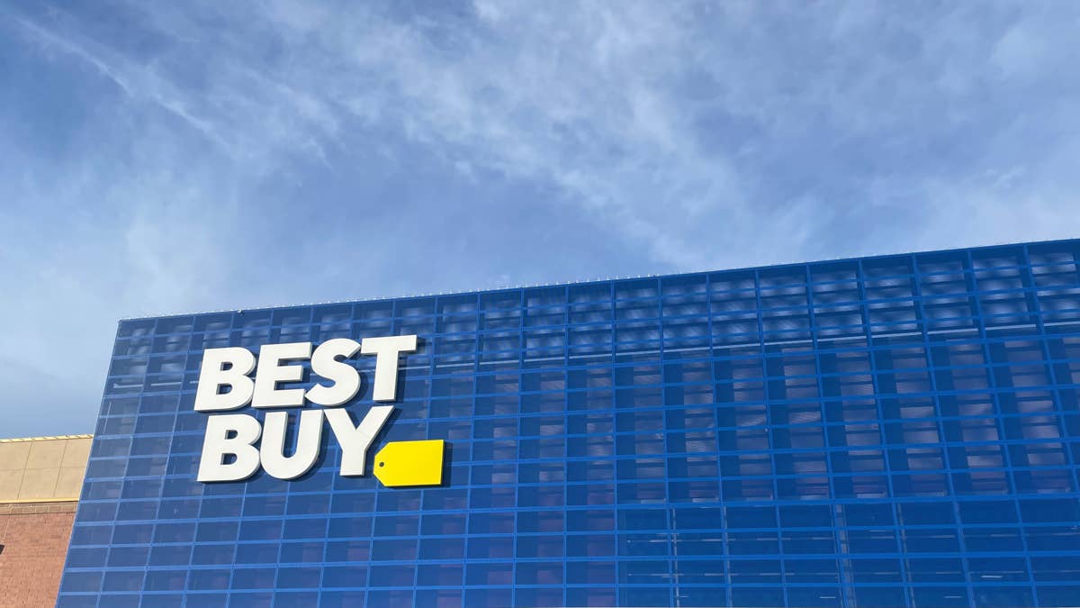 Best Buy donanım satışı ile iyi bir çeyrek geçirdi