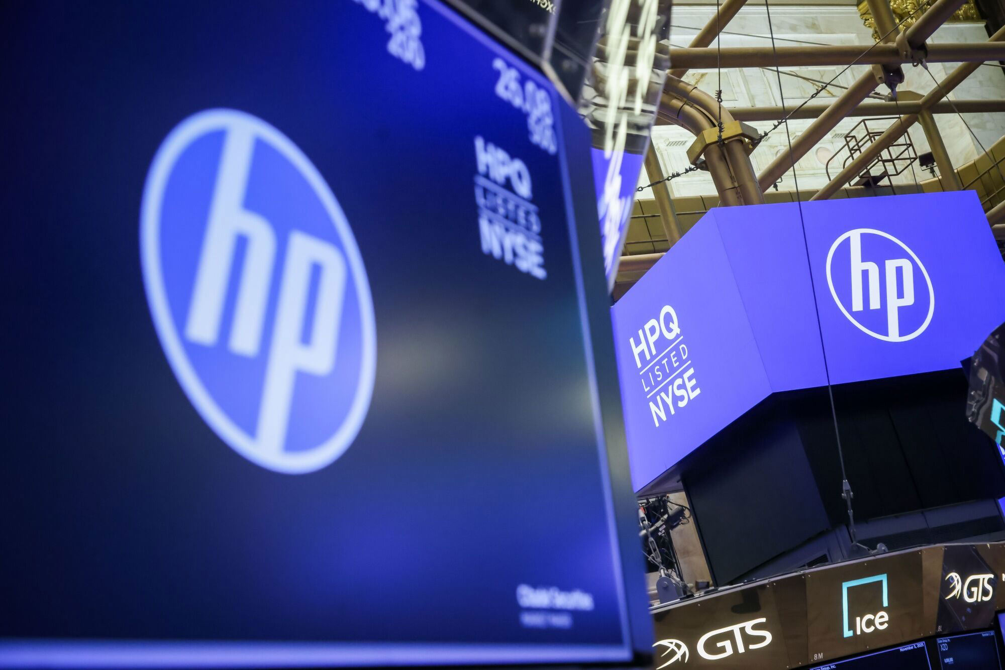 HP yapay zeka destekli bilgisayarlara tahminleri aştı