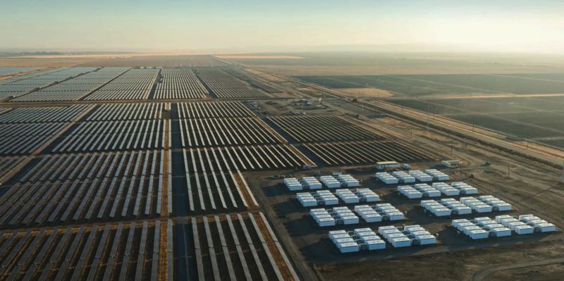 Tesla güneş enerjisine hedefine yaklaştı